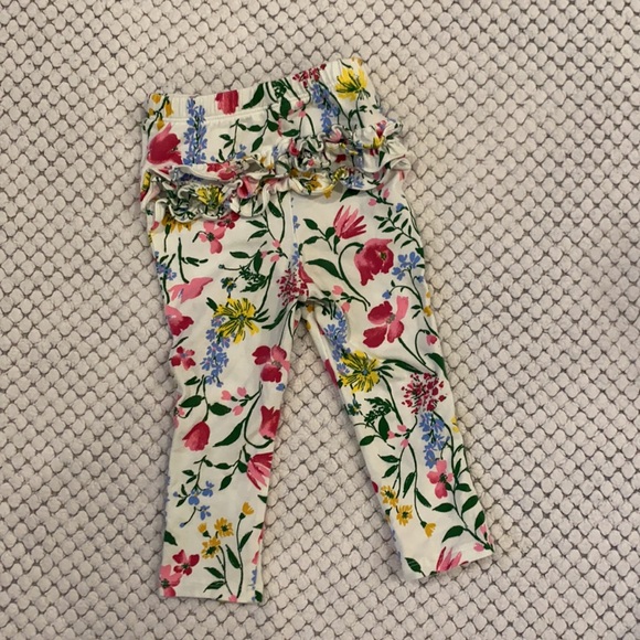 Girl’s Ruffle Leggings 3 Pack - Picture 2 of 4